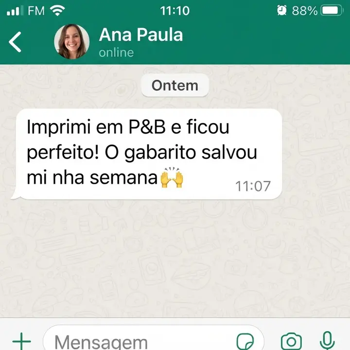 Print do WhatsApp: professora diz que imprimiu em P&B e o gabarito salvou a semana